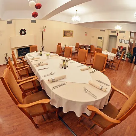 White Horse Hotel Targovishte (Targovishte)