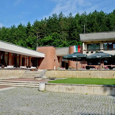 White Horse Hotel *